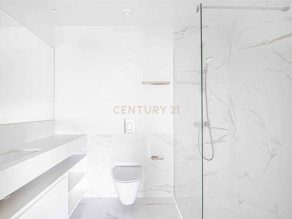 Apartamento T2 em Condomínio com Piscina e Garagem - Areeiro - Image 13