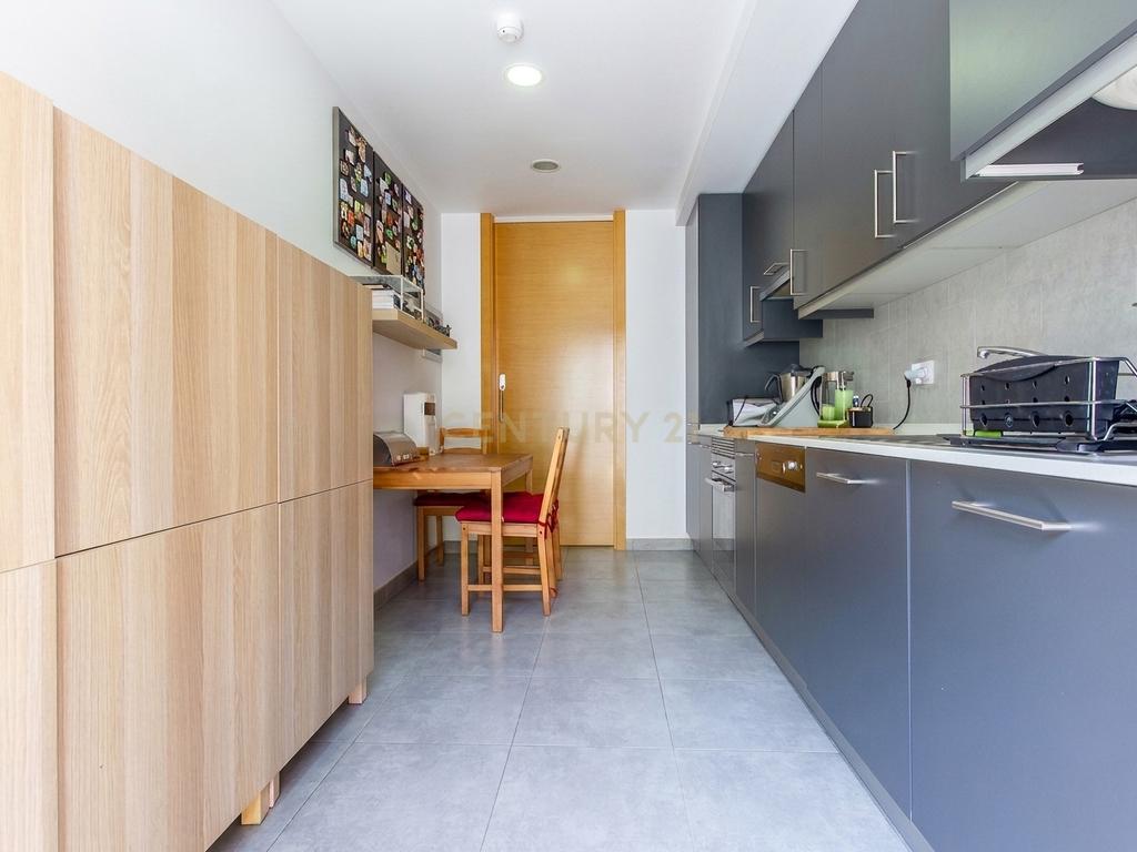 Apartamento T2 moderno com lugar de garagem, Quinta do Património (Sacavém) - Image 11