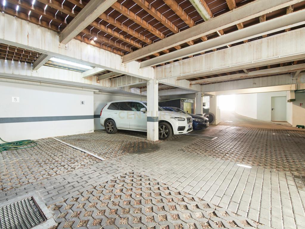 T2 Lapa | Vista Tejo | 2 lugares garagem | arrecadação - Image 30