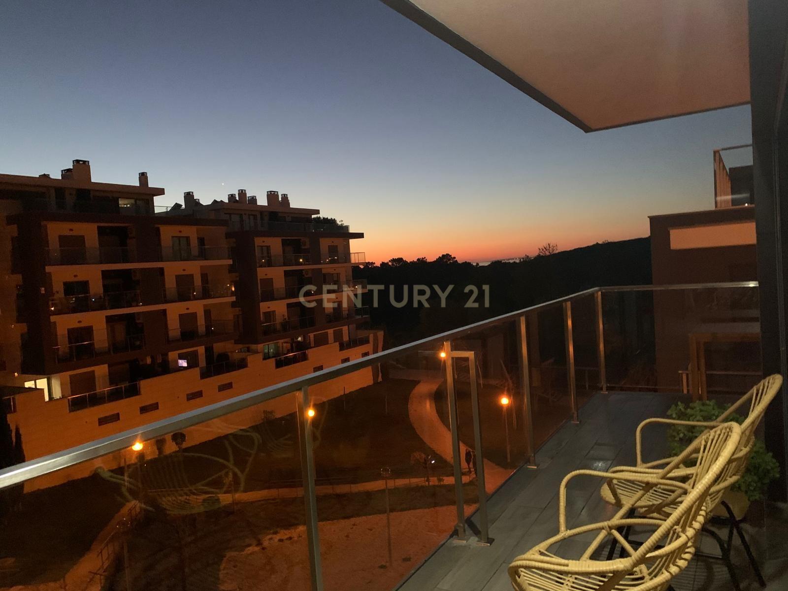 Penthouse de Luxo T3 com Suíte e Loft – Quinta de Santa Teresa, Charneca - Image 19
