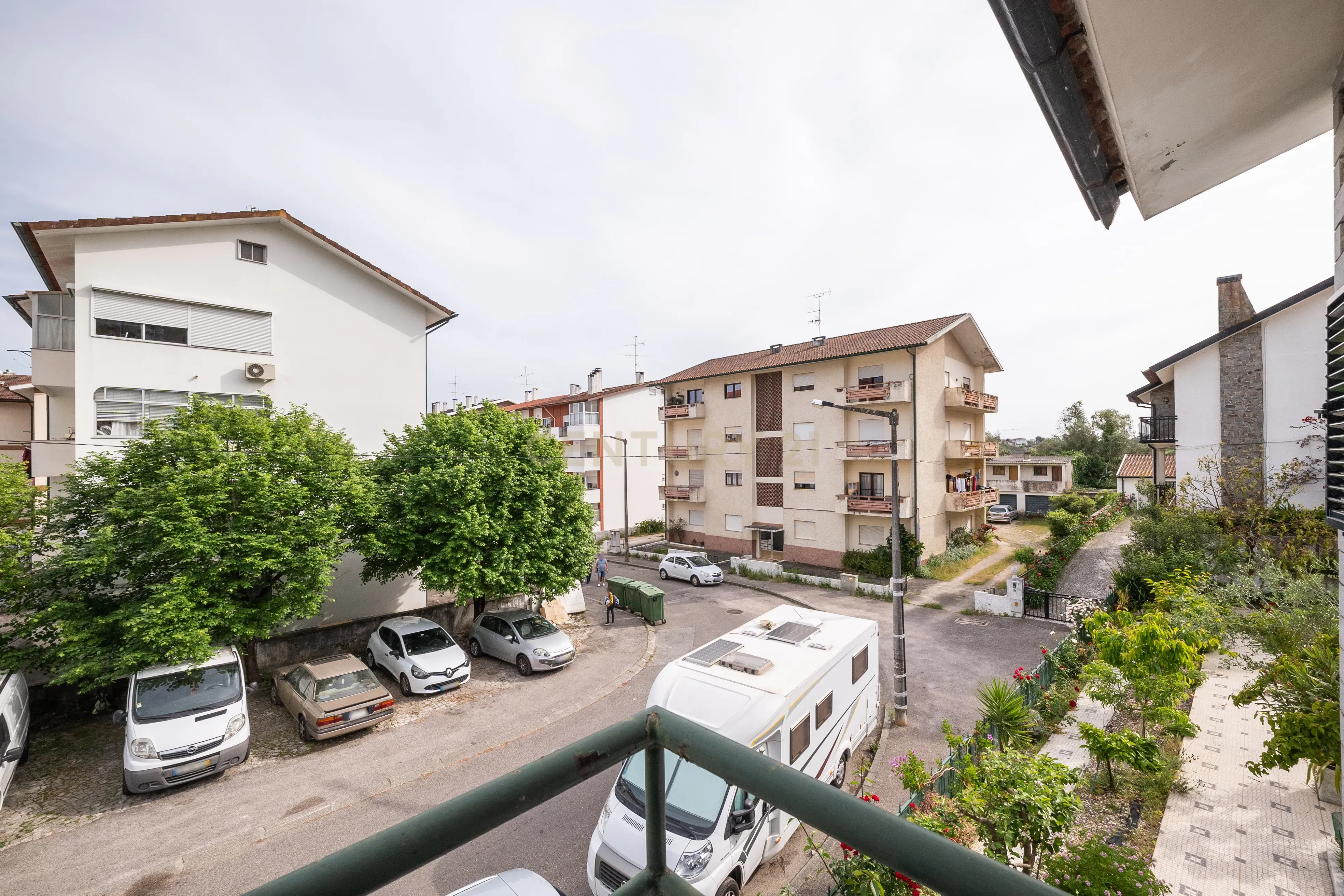 Fotografia 12 de Moradia T5 com sótão + Anexo T1 + Estúdio | Garagem | Santa Apolónia