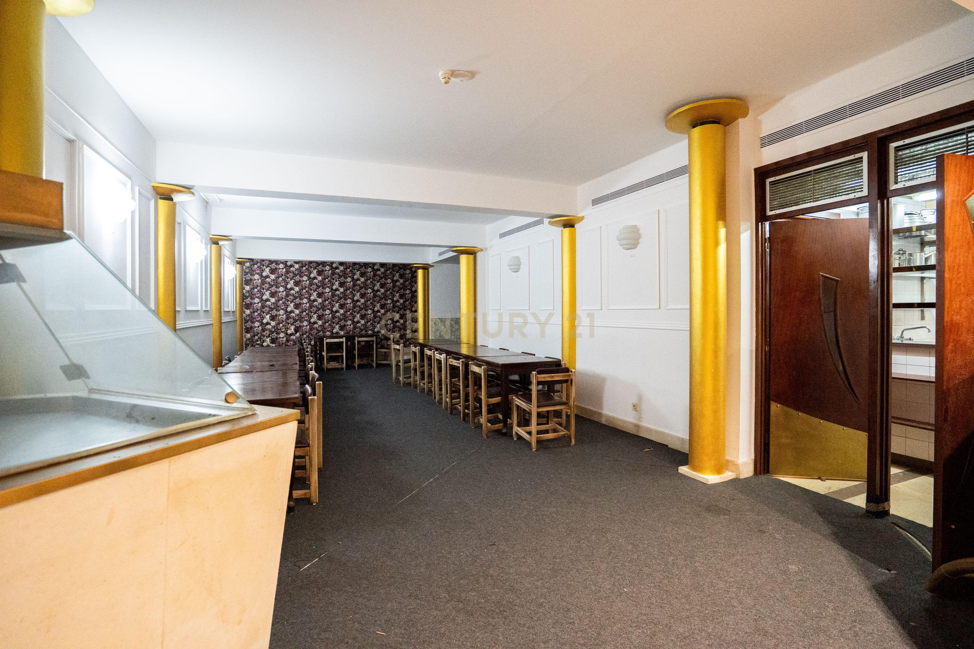 Fotografia 3 de Loja Espaçosa em Avenidas Novas, Lisboa - 180m²
