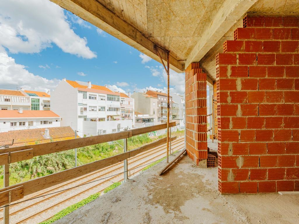 Moradia Unifamiliar de Tipologia T2 em Construção - Image 28