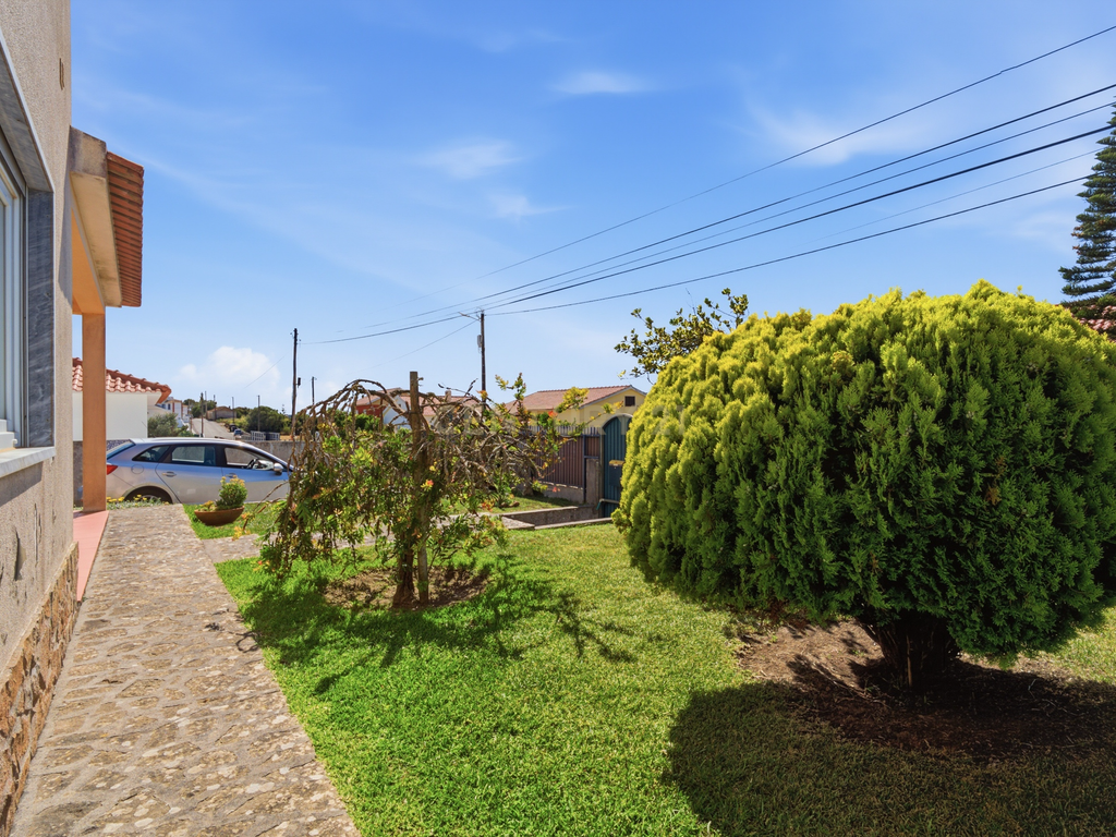 Moradia Isolada com Piscina em Lote de 908 m² | Sala Ampla | Jardim e Vista Desafogada -Mafra - Image 54
