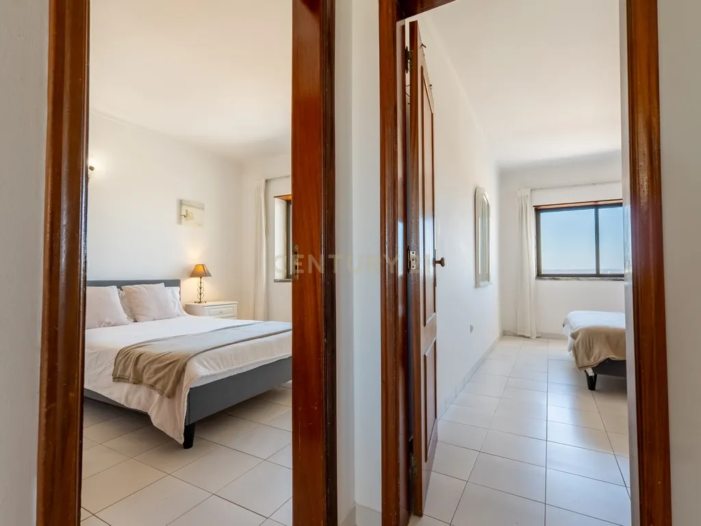 T2 com lugar de garagem, Vista Mar e Vista Rio na Praia da Rocha - Image 15