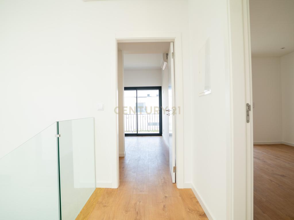 Moradia T4 – Empreendimento Sky City -  Serra de Carnaxide - Image 24