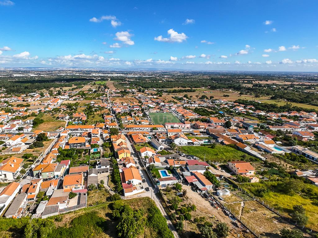 🏡 Terreno de Sonho com Vista para Lisboa: - Image 21