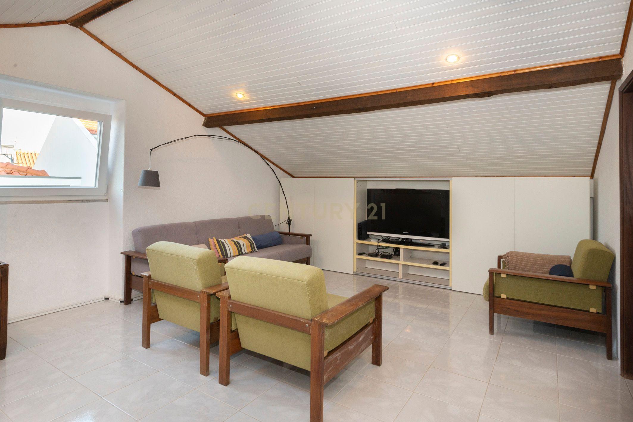 T1 Duplex com entrada independente.