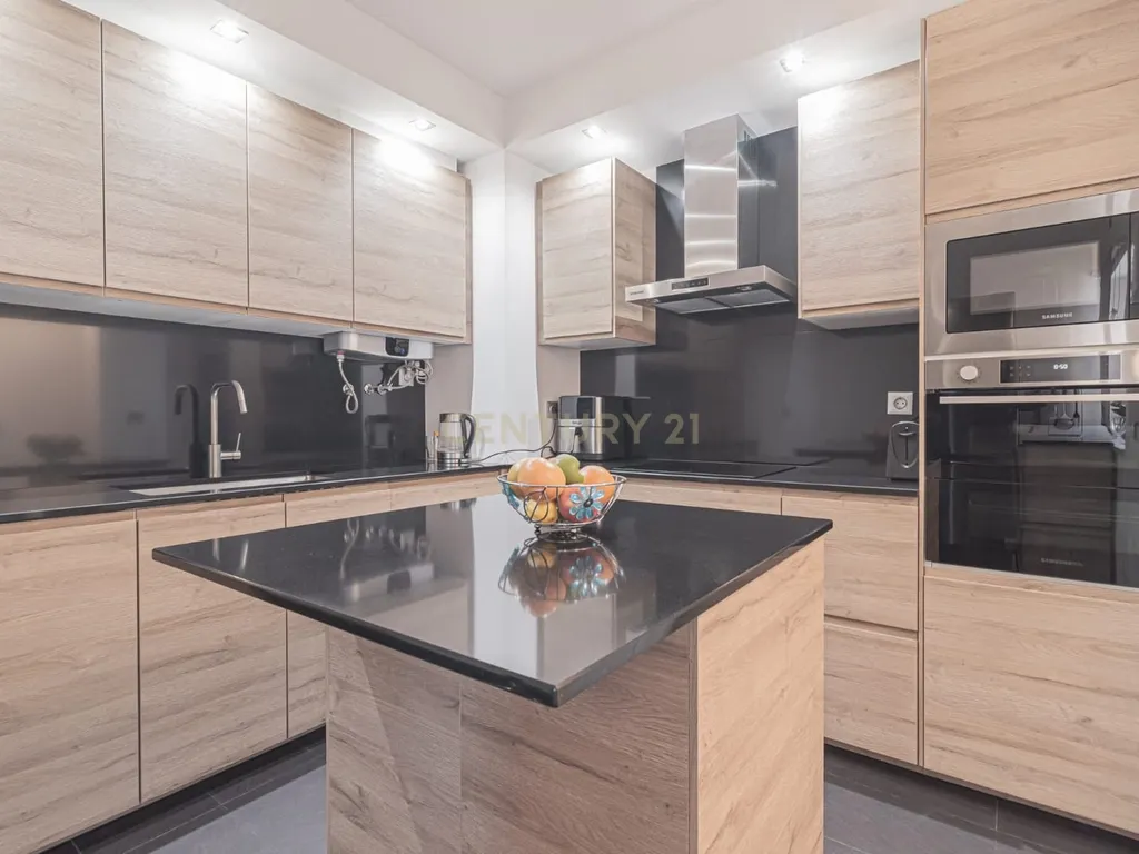 Espaçoso apartamento T3 no Casal Do Marco com Terraço - Image 35
