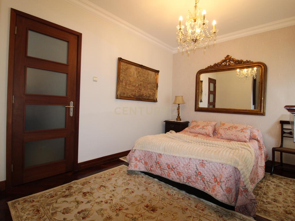 Moradia com Elevada Rentabilidade | Alojamento Local + Arrendamento | São Pedro – Ponta Delgada - Image 3