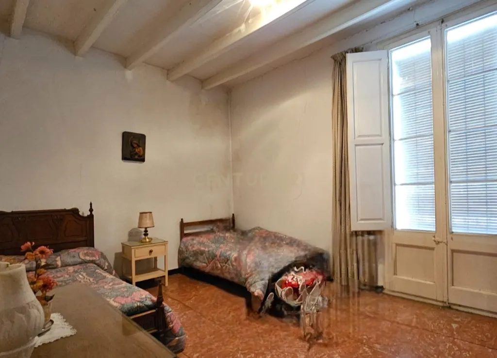 GRANDE CASA À VENDA NO CENTRO DA VILA DE CERVELLÓ, A APENAS 15 KM DE BARCELONA E DO AEROPORTO EL PRAT - IDEAL PARA VÁRIAS FAMÍLIAS OU COMO MASIA SEM JARDIM - Image 15