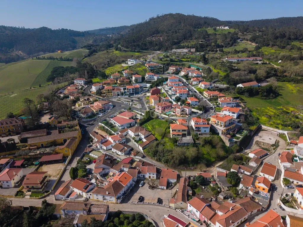 Lote de Terreno | 816 m² | Gradil | Urbanização Encosta de São Silvestre - Image 5