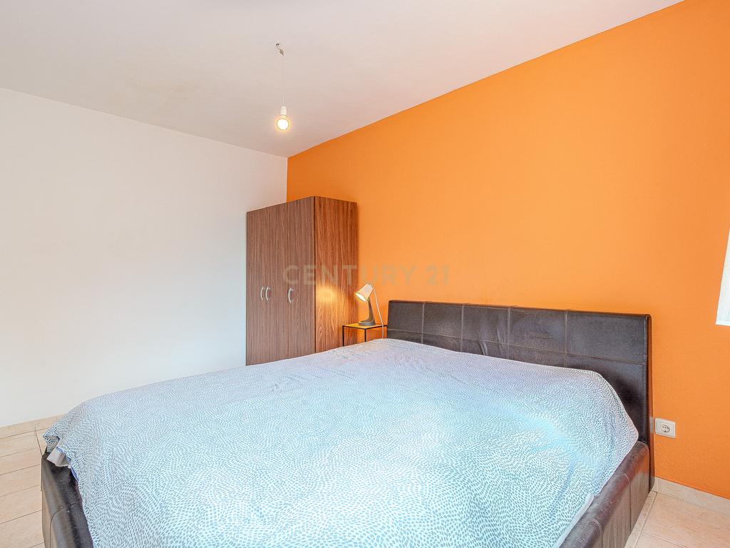 Apartamento T3 com Garagem no Centro de Tunes - Image 9