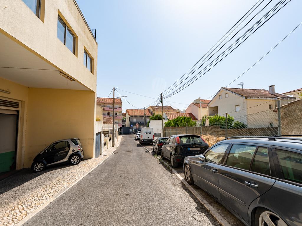 **ESPECTACULAR TERRENO EM LOURES** - Image 17