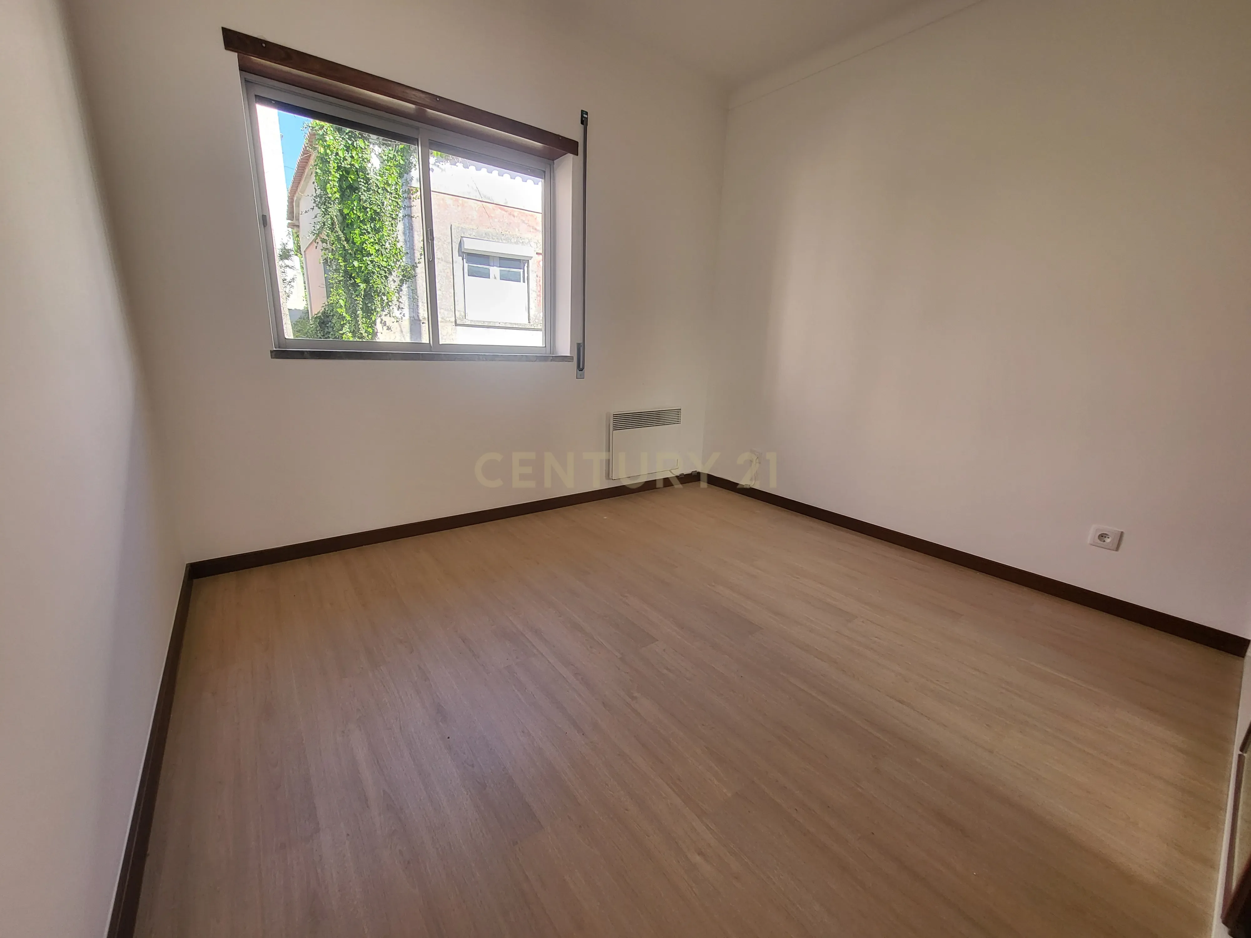 ARRENDAMENTO T1 NOS ALQUEVES – COIMBRA - Image 13