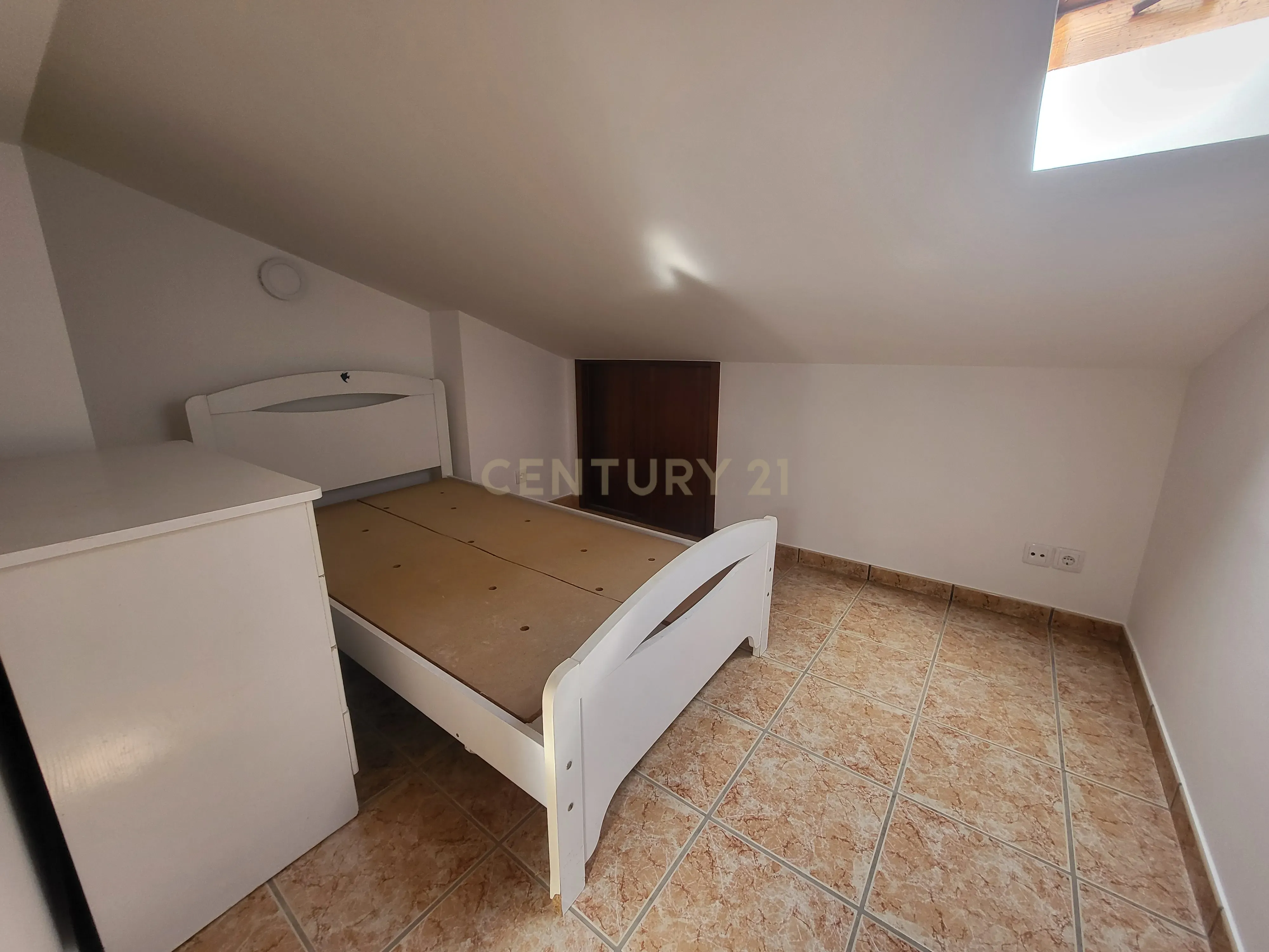 ARRENDAMENTO T1 NOS ALQUEVES – COIMBRA - Image 20