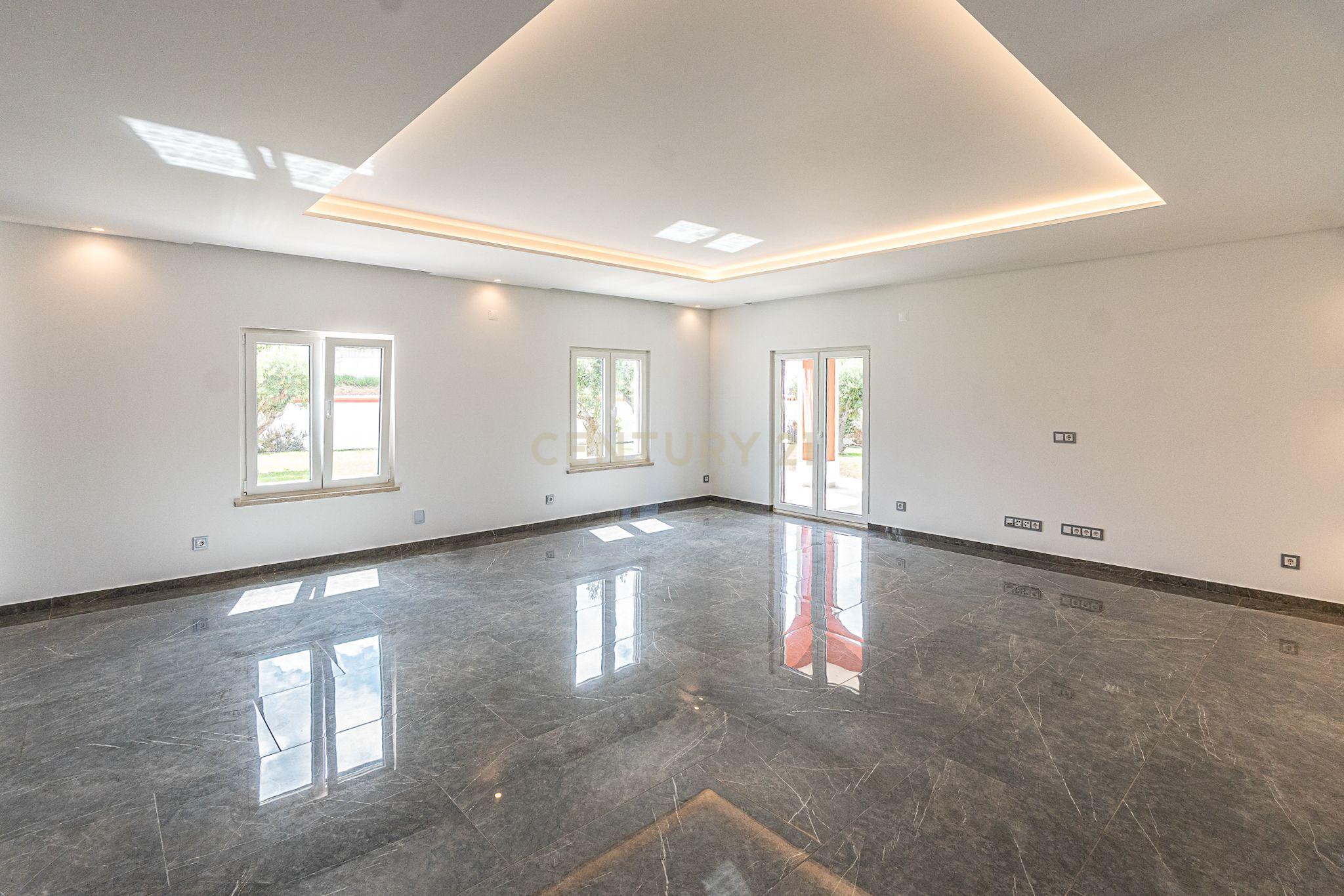 Fotografia 10 de Moradia T6 de Luxo - 924 m² - Piscina -  São Pedro da Cadeira - Nova