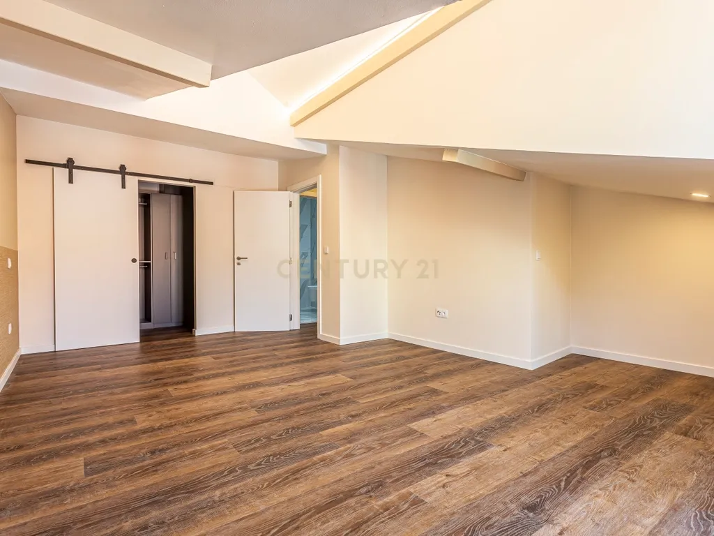 Magnifico Duplex | A Estrear | Centro Histórico de Setúbal | Junto à Sé - Image 18