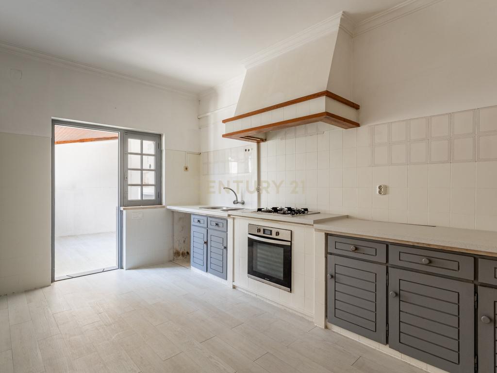Espaçosa Moradia T3 em Azambuja, Lisboa - Image 1