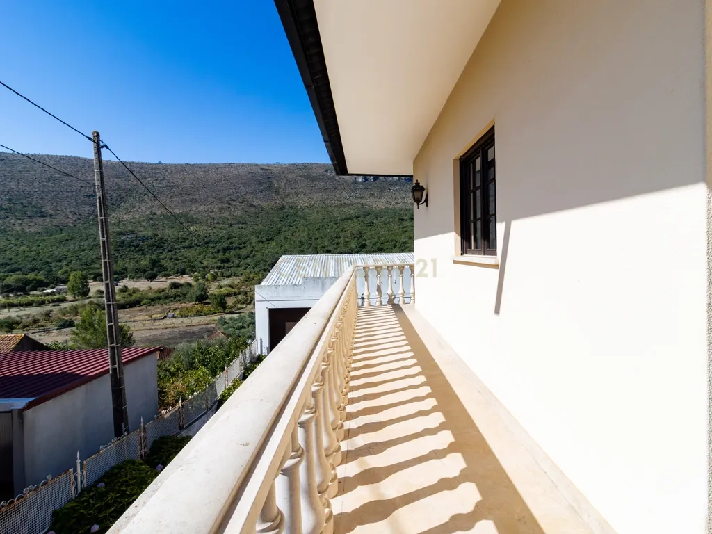 CONJUNTO MORADIA, 4 APARTAMENTOS E PAVILHÃO - Image 43