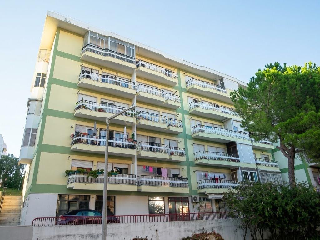 Apartamento T3 na Ramada com 92 m² e vista incrível para Lisboa - Image 24