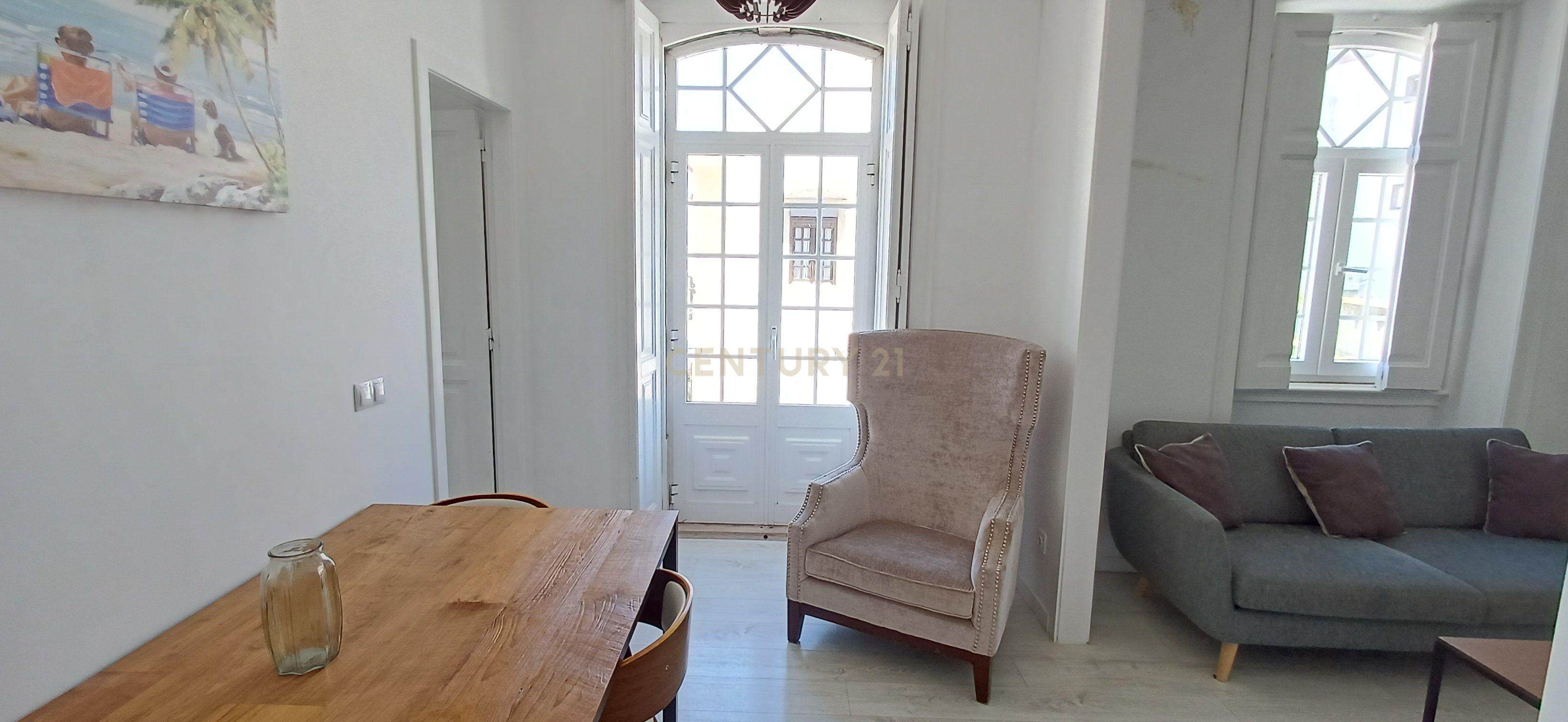 Fotografia 12 de MORADIA DE CHARME NO CORAÇÃO DE SINTRA * 3 Apartamentos * 6 quartos