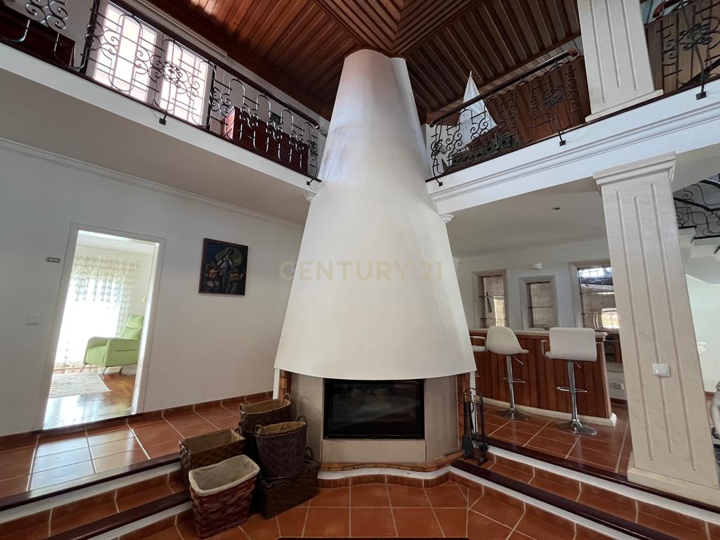 Moradia com 5 quartos em Vale Covo, Bombarral, com jardim, piscina, barbecue, adega e várias zonas de lazer - Image 22