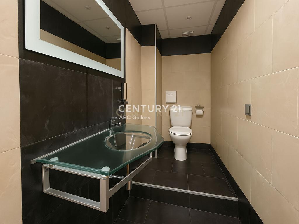  - Image 16