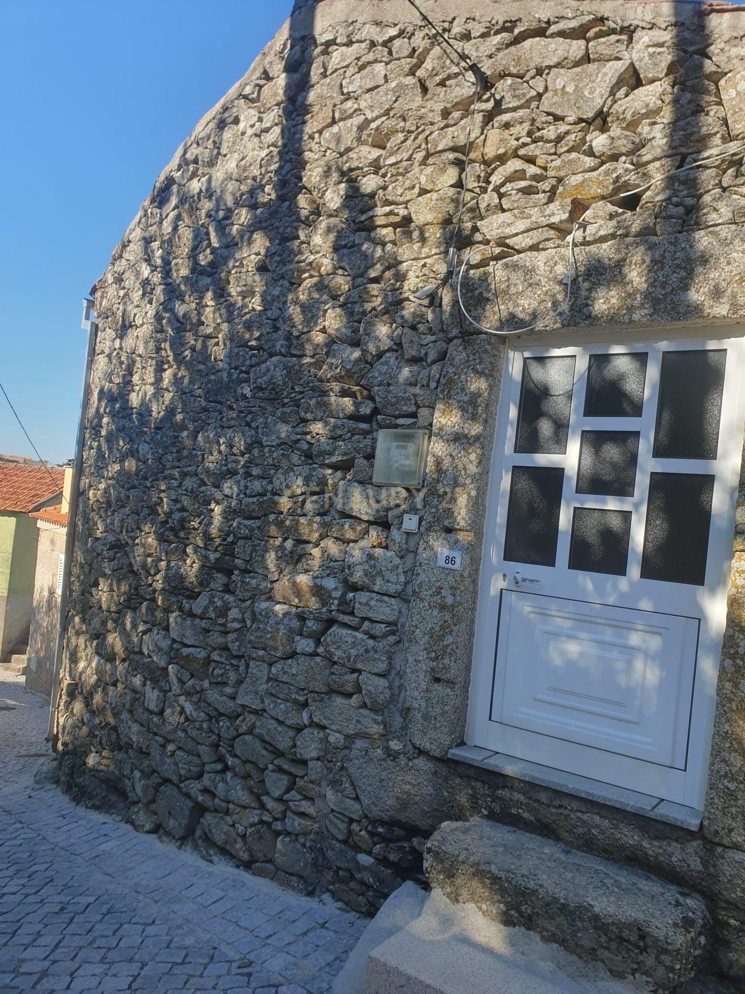 Casa em Póvoa de Penela, Penedono - 45.000€