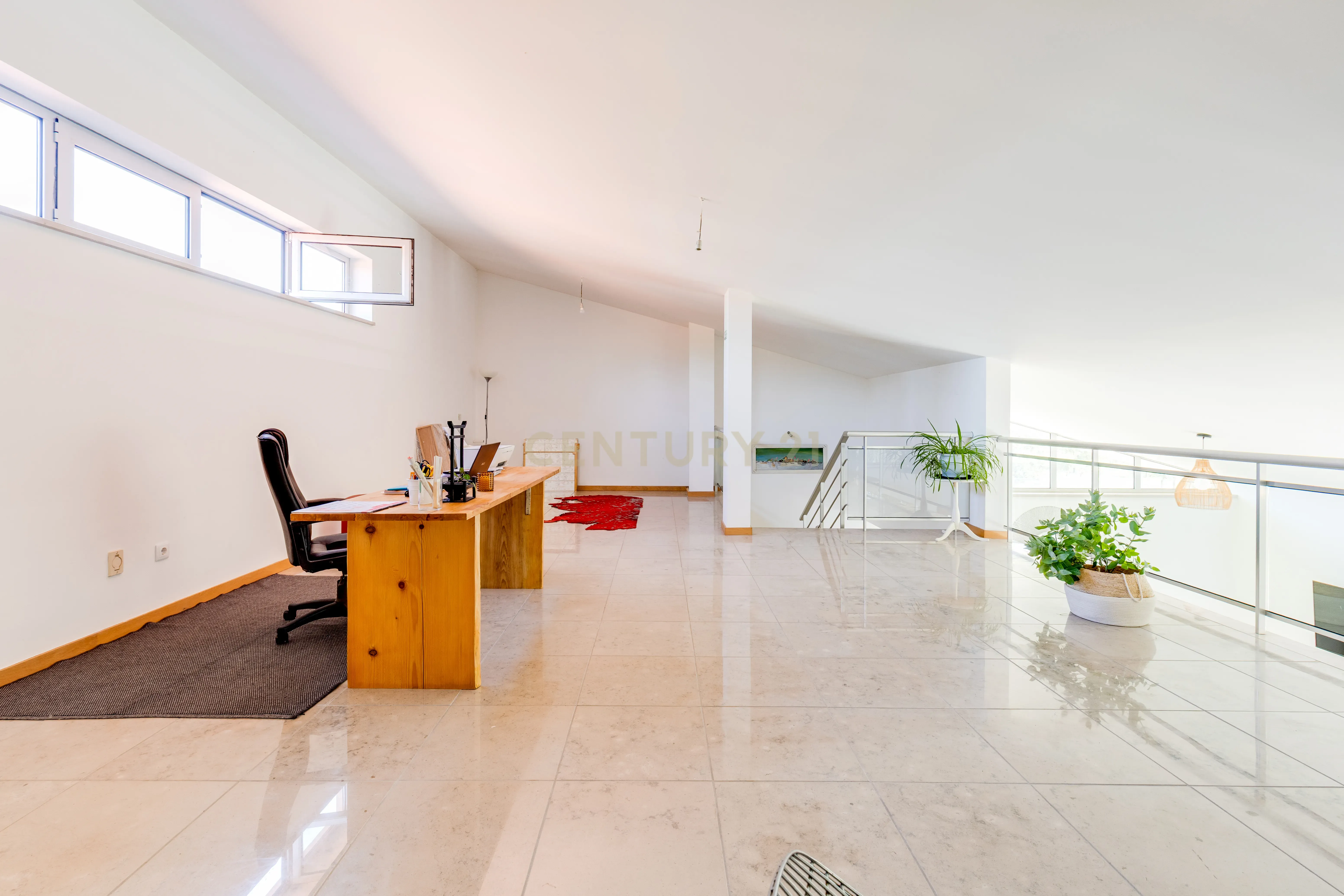 Fotografia 10 de MORADIA T4 COM ARQUITETURA MODERNA EM CARREGUEIRO, POMBAL