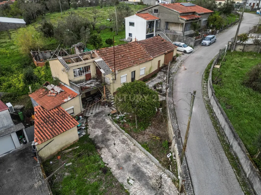 Moradia T4 com Garagem e Quintal em Chão de Couce – Oportunidade com Potencial em Ansião - Image 27