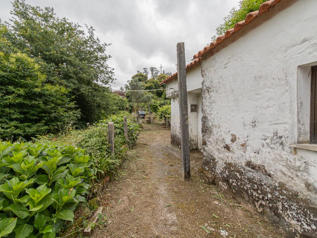 Casa em Ruínas com Jardim em Anais, Ponte de Lima - Image 24