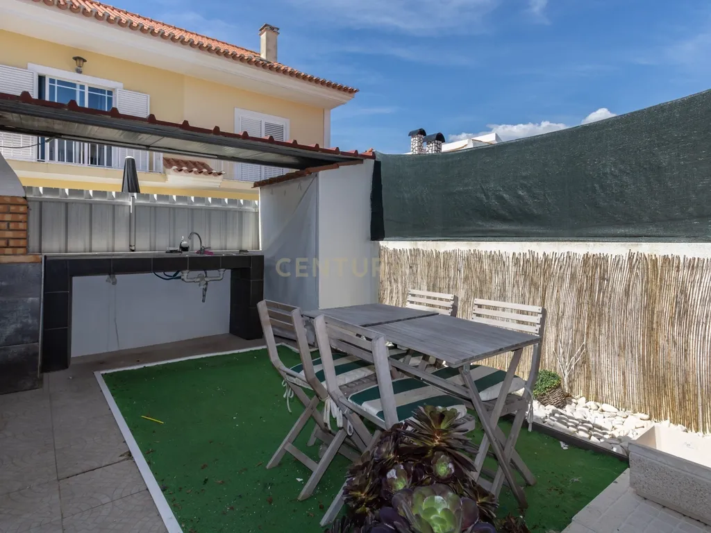 Moradia T3 na Quinta do Conde / Sesimbra com Excelente Localização - Image 7