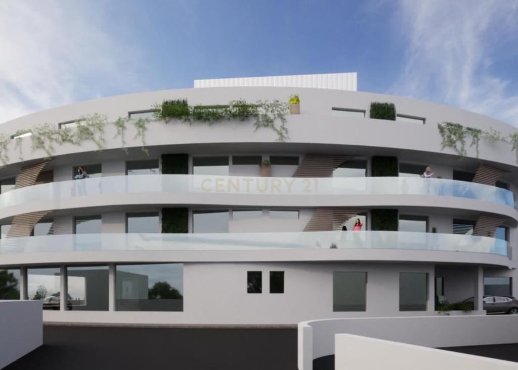 Apartamento T3 de Arquitetura Moderna – Rés-do-chão na Lourinhã - Image 7