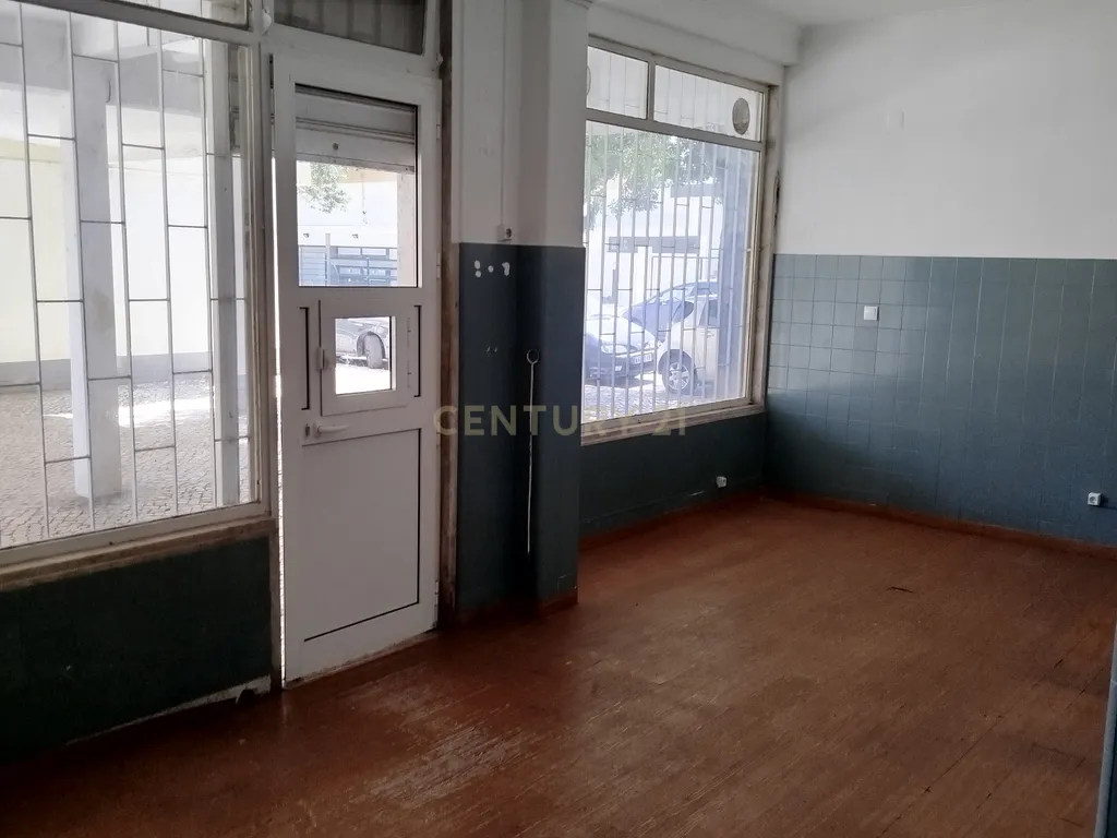 Loja com 25 m2 na Rebelva/Carcavelos - Image 7
