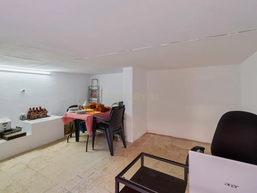 Apartamento T-0 convertido em T- 1 - Image 17