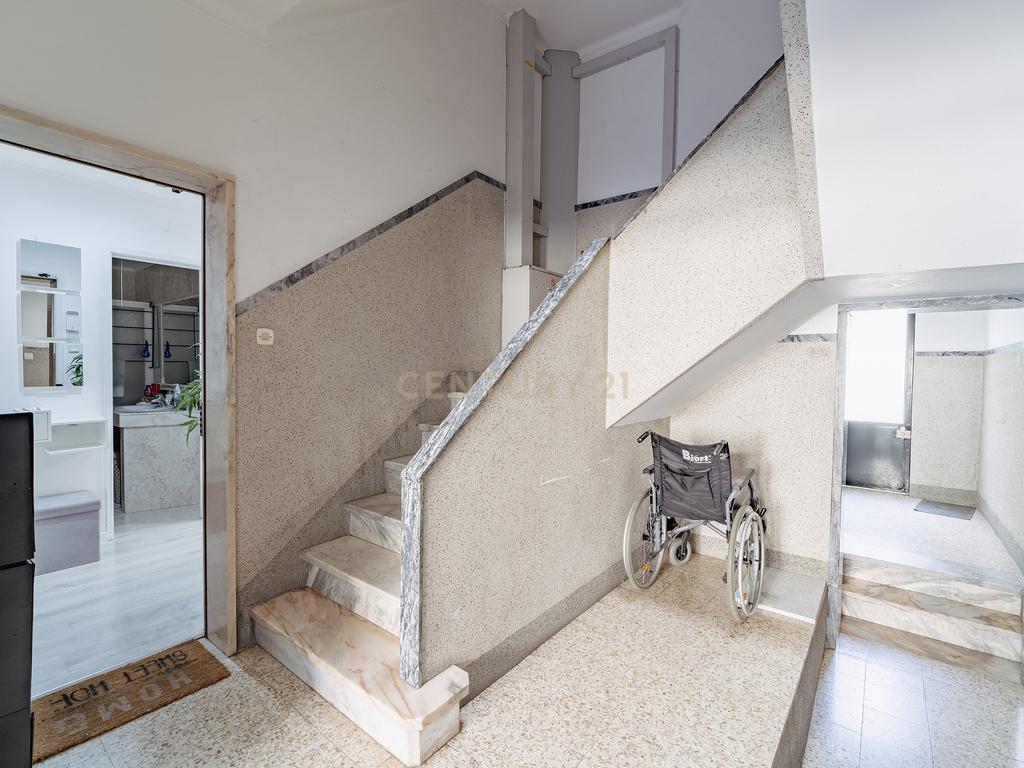 Apartamento semi-Renovado T2 em Seixal, Setúbal - 270.000€ - Image 16