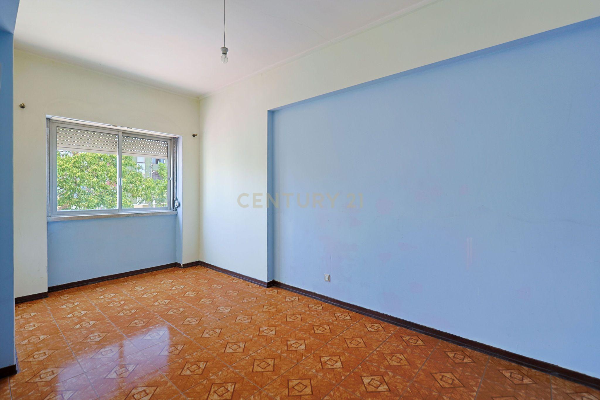 Fotografia 7 de Apartamento T2 - Torre Da Marinha/Seixal