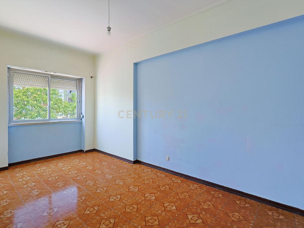 Apartamento T2 - Torre Da Marinha/Seixal - Image 7