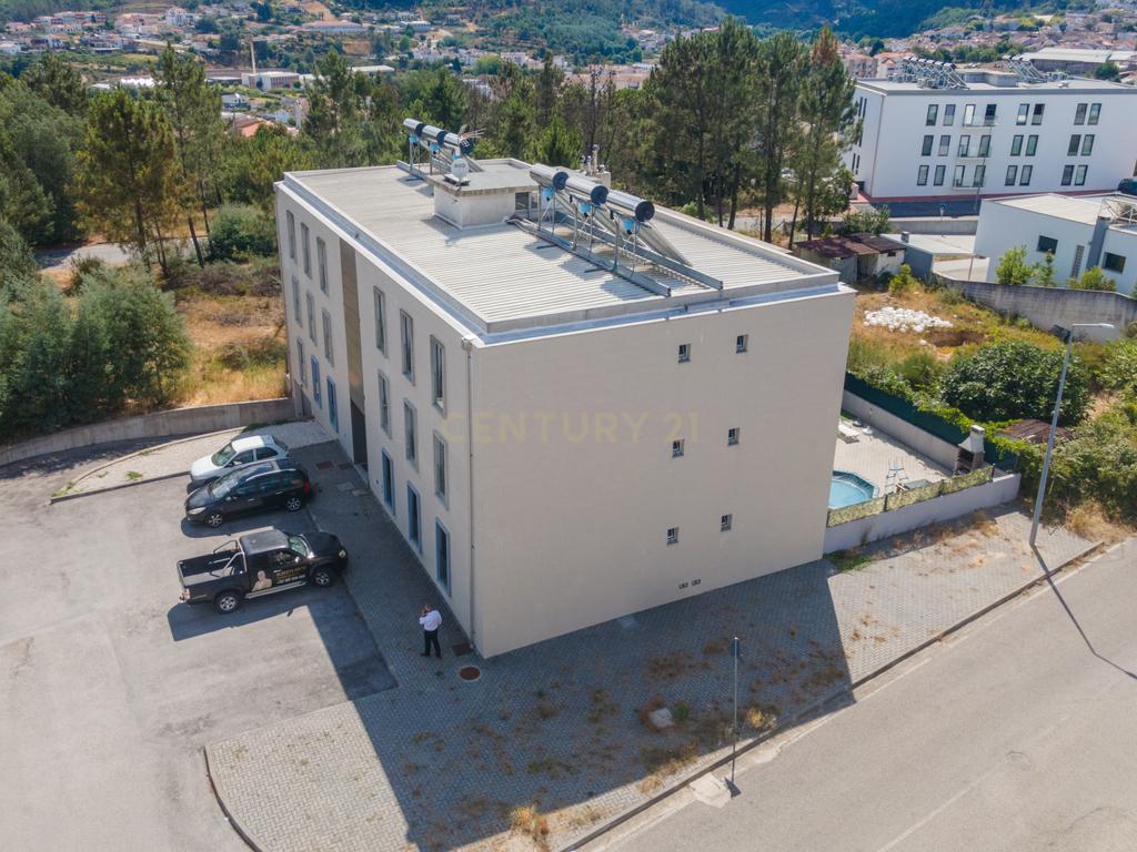 Apartamento T3 Moderno | 142 m² | Com Garagem | Construção de 2022 | Arganil - Image 8