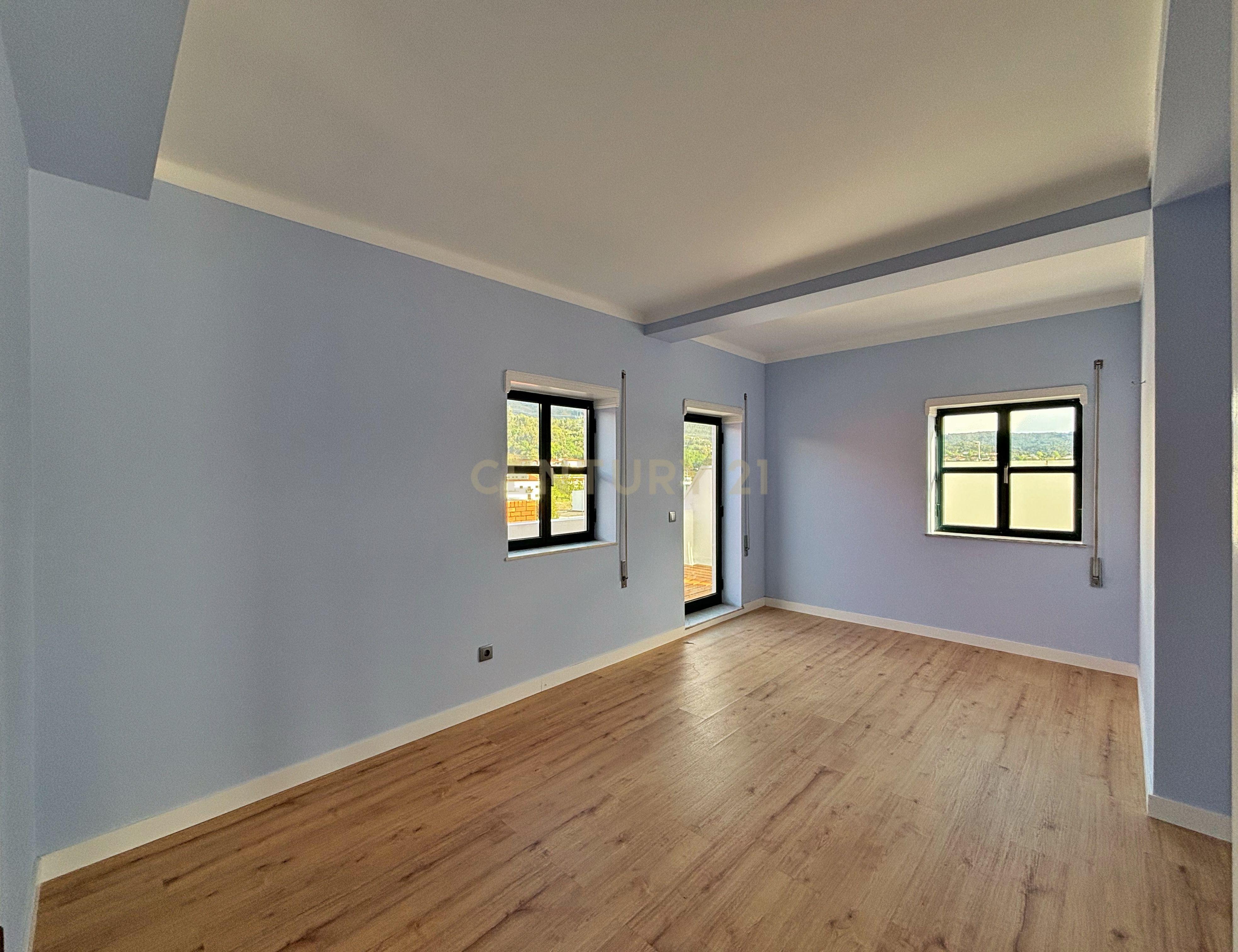 Penthouse T3 com amplo terraço vista Rio e Serra - Vila Nova de Cerveira - Image 9
