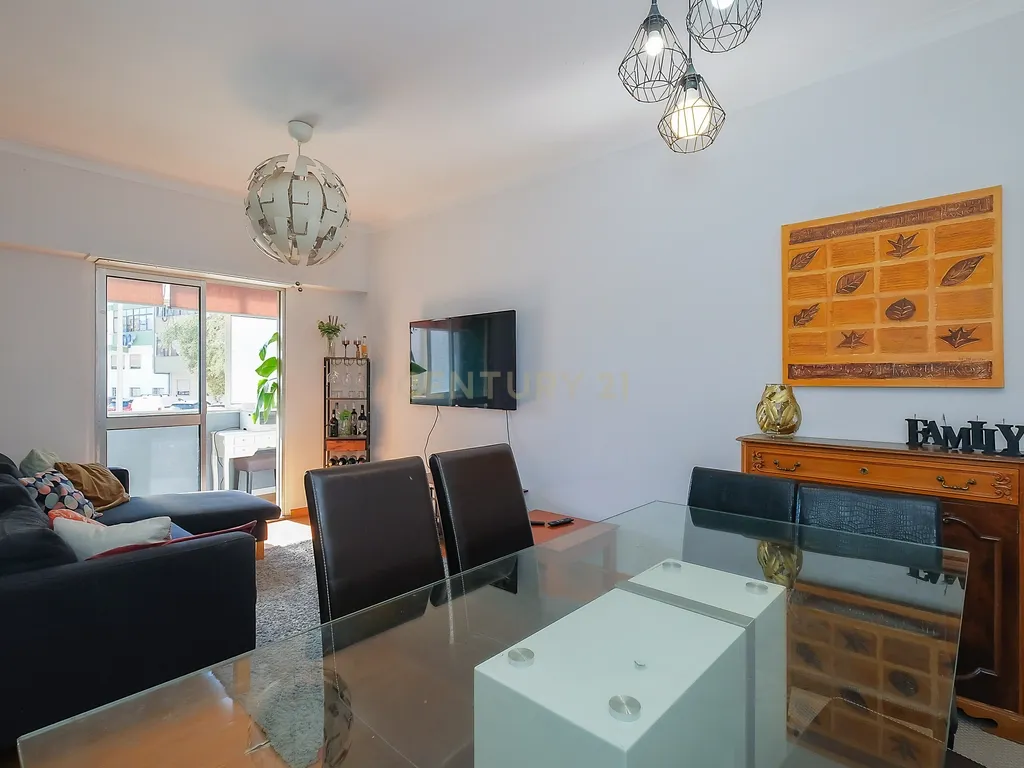 Apartamento T3 no Seixal com Varandas e Acessibilidade Fertagus - Image 7