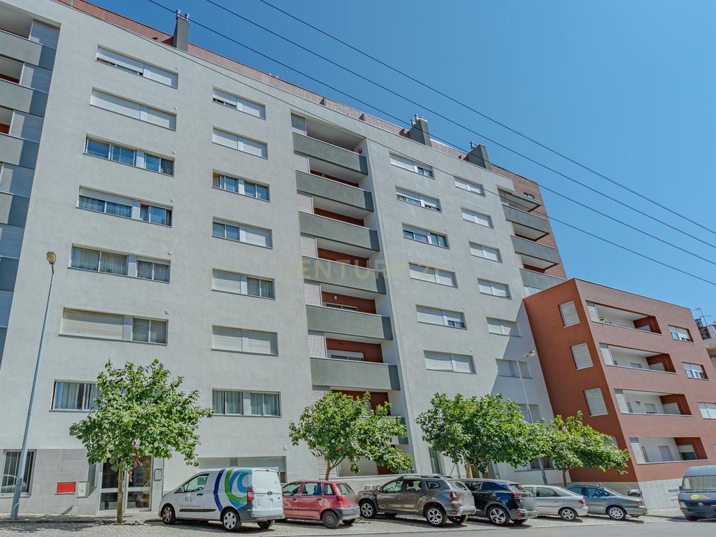 Apartamento T2 com terraço panorâmico – Rio Tinto - Image 27
