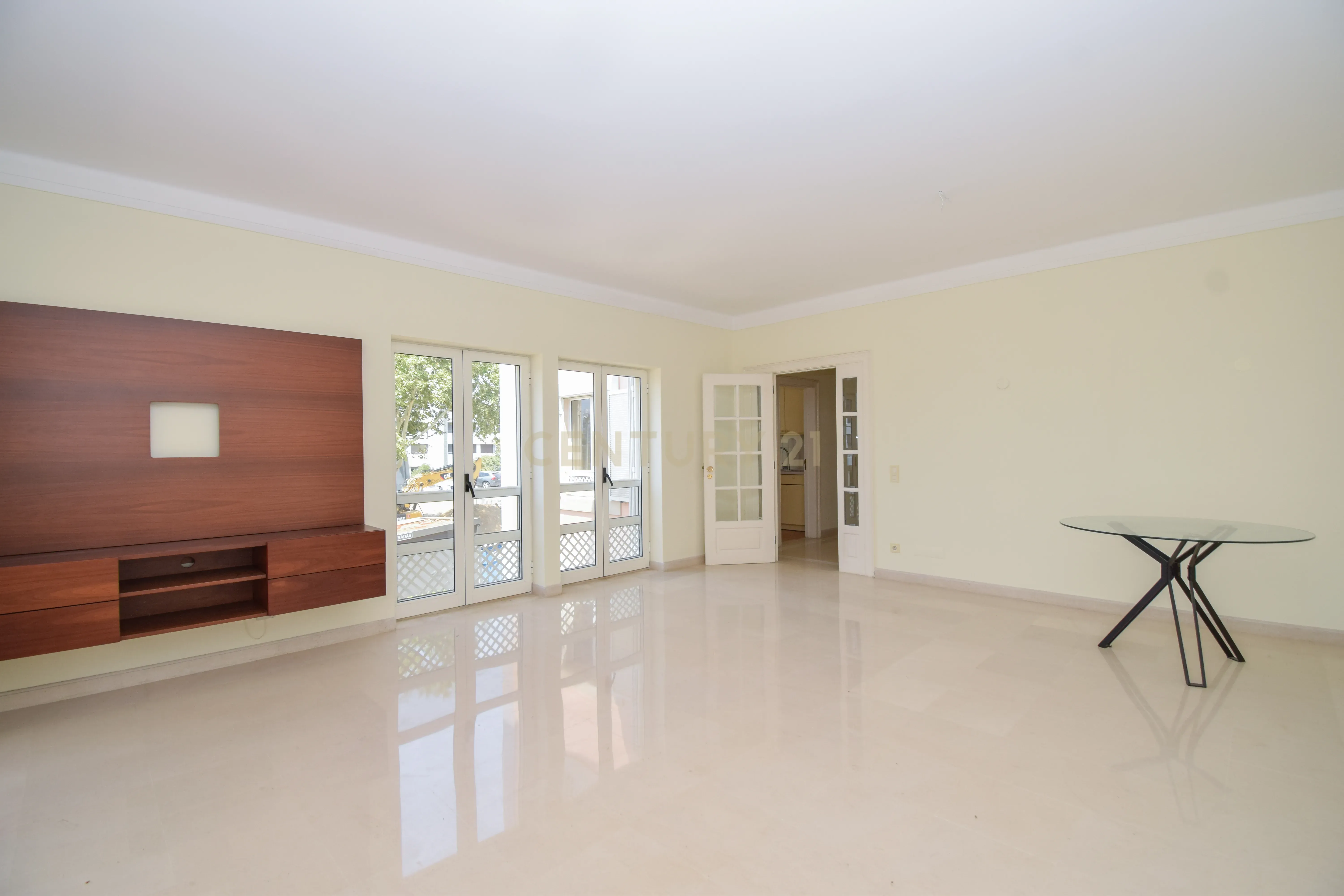 Fotografia 4 de 🏡 T1 de Excelência no Centro de Cascais – Condomínio Privado com Piscina
