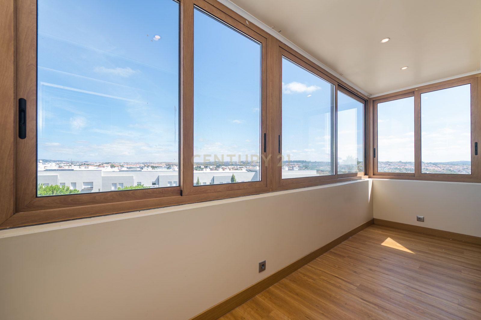 Fotografia 9 de Apartamento T3 Duplex em São Domingos de Rana, Cascais