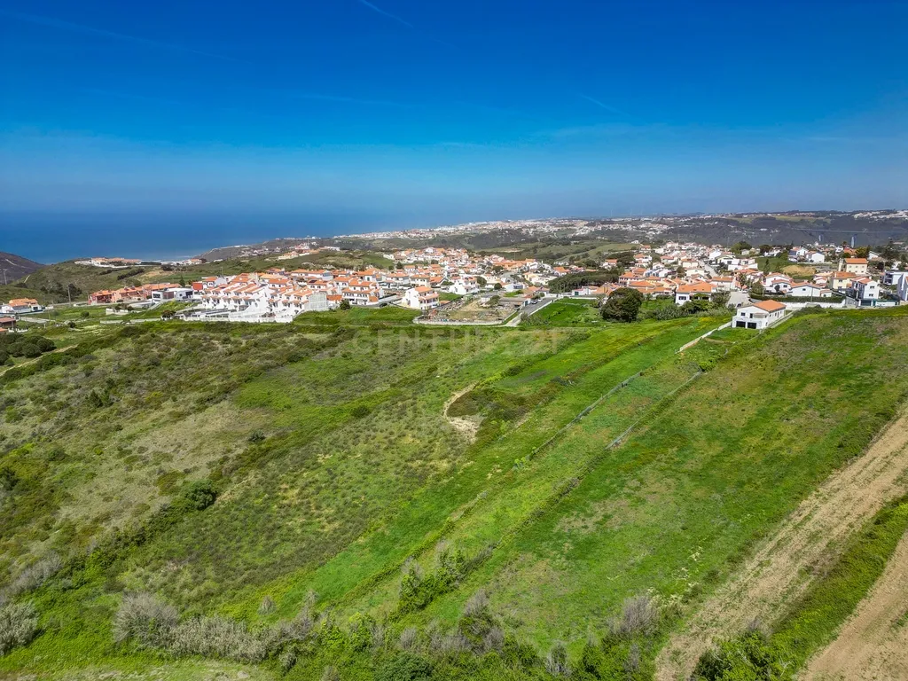 Moradia com Terreno Amplo e Vista Mar na Carvoeira - Image 56