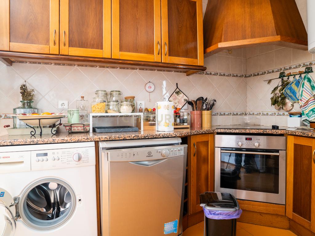 🏡 Moradia T4 Impecável em Olho Marinho – a poucos minutos de Peniche! - Image 47