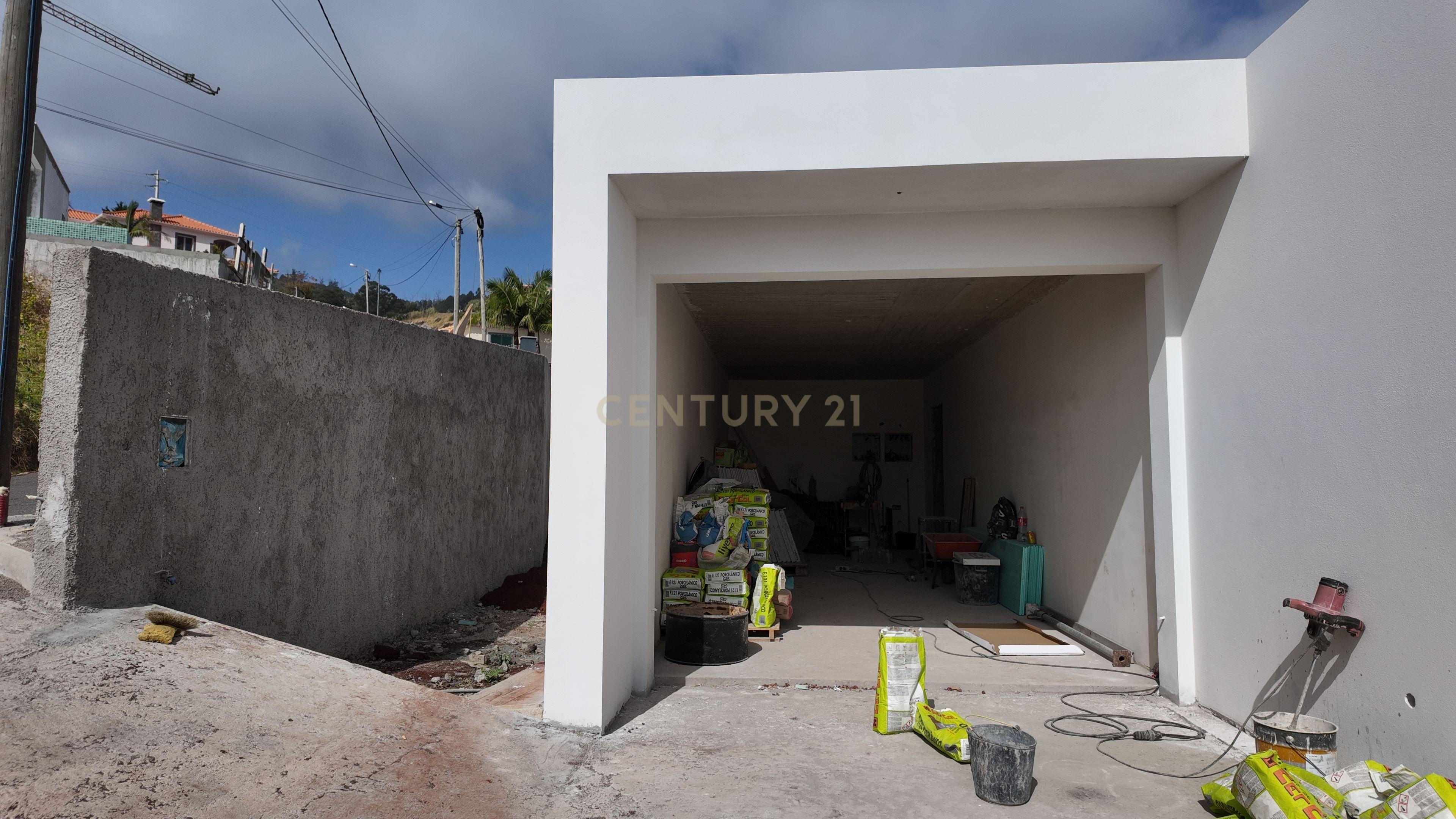 Fotografia 8 de Moradia Contemporanêa - T3 - Estreito da Calheta