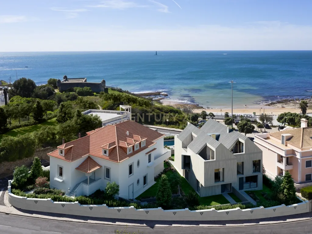 Moradia de Luxo T3+1 com Piscina Privativa e Jardim no Estoril — Vista Mar - Image 11