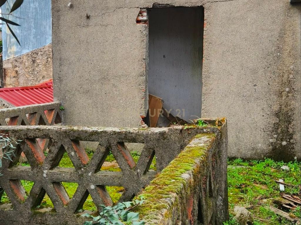 Moradias em pedra | Imóvel de Interesse Municipal | Excelente Potencial de Investimento - Image 8